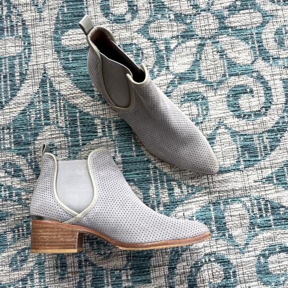 Donald J Pliner Grey Perforated Suede Block Heel Ankle Boots - Size 7M - Picture 2 of 8